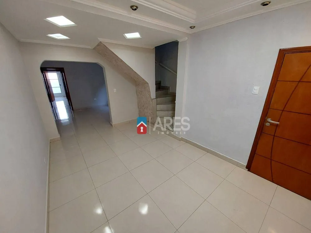 Casa, 3 quartos, 214 m² - Foto 3