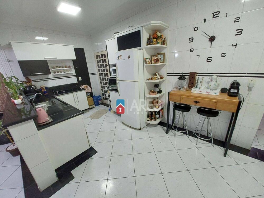 Casa, 3 quartos, 132 m² - Foto 3