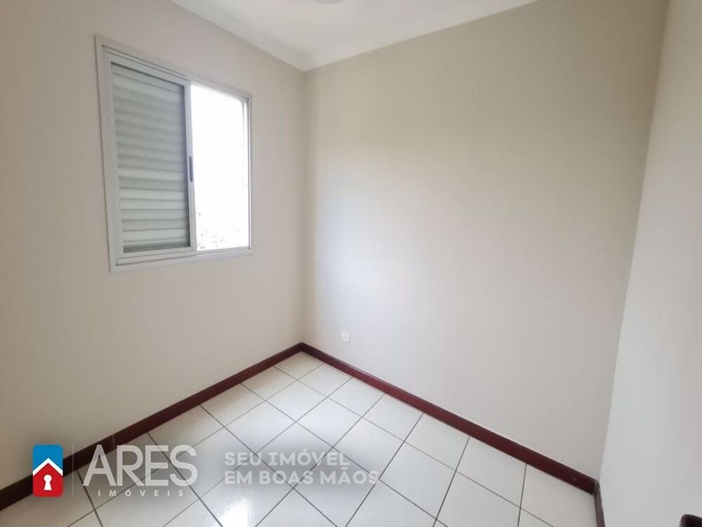 Apartamento à venda com 3 quartos, 87m² - Foto 4
