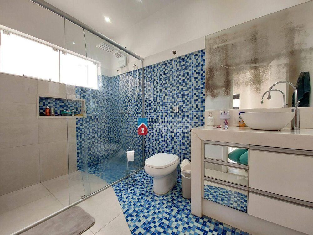 Casa, 3 quartos, 330 m² - Foto 1