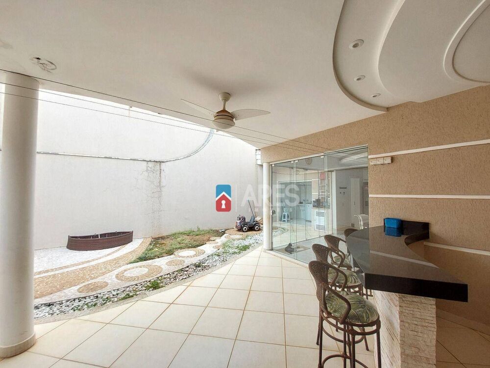 Casa, 3 quartos, 330 m² - Foto 20