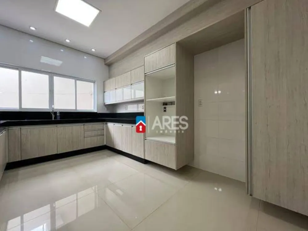 Casa, 4 quartos, 301 m² - Foto 4
