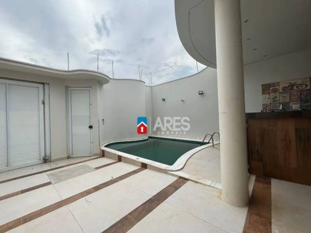 Casa, 4 quartos, 301 m² - Foto 2