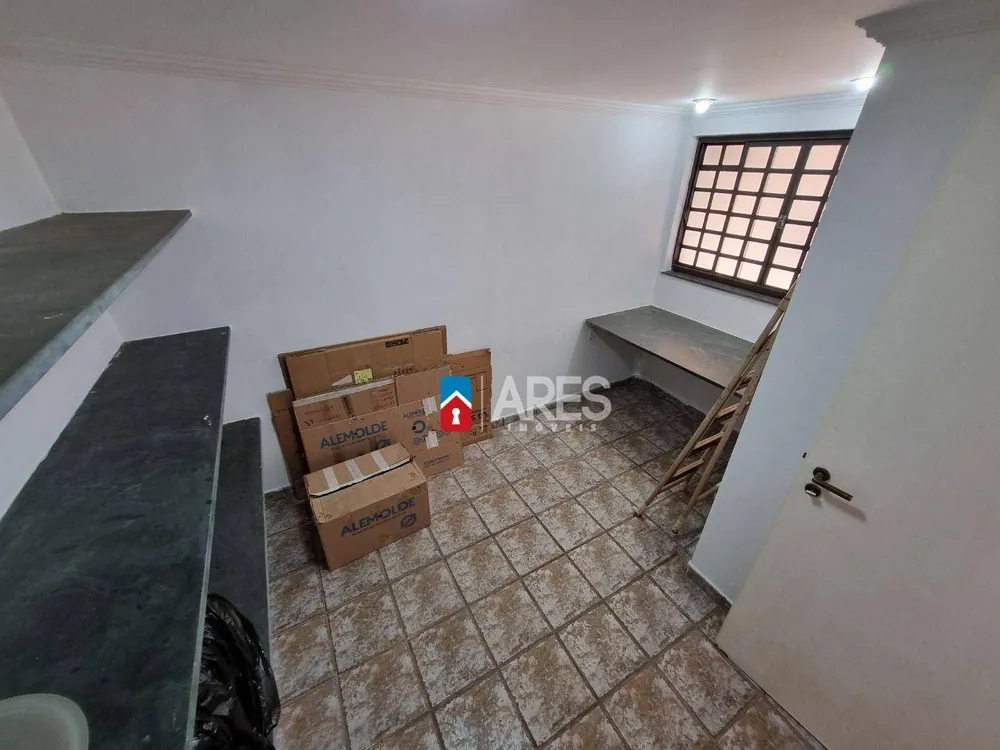 Casa, 3 quartos, 206 m² - Foto 4