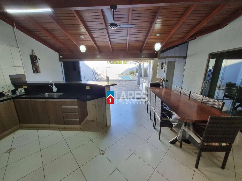 Casa, 3 quartos, 286 m² - Foto 9