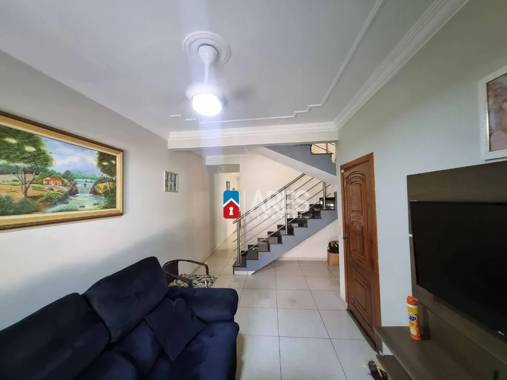 Casa, 3 quartos, 233 m² - Foto 4