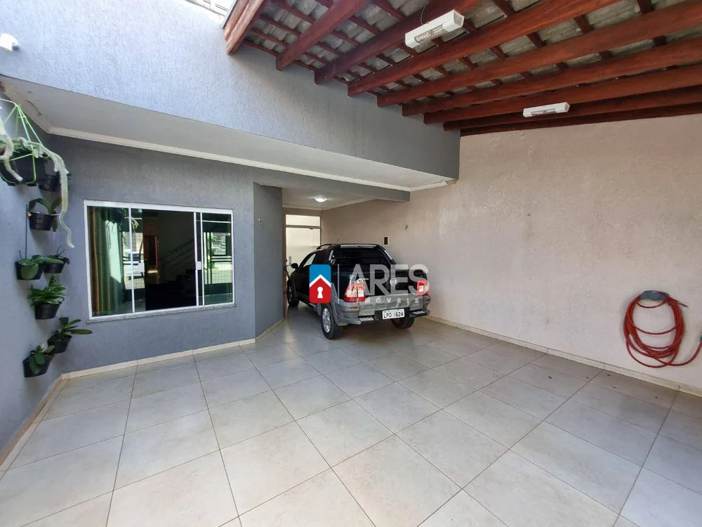 Casa, 3 quartos, 233 m² - Foto 1