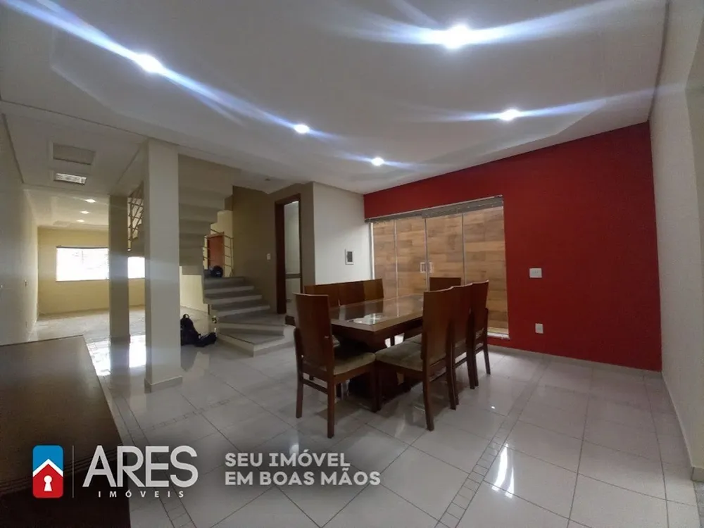 Casa, 3 quartos, 262 m² - Foto 4
