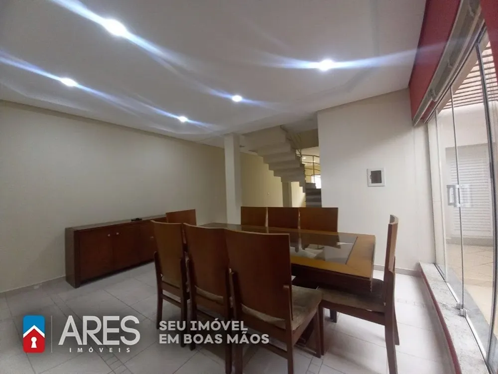 Casa, 3 quartos, 262 m² - Foto 3