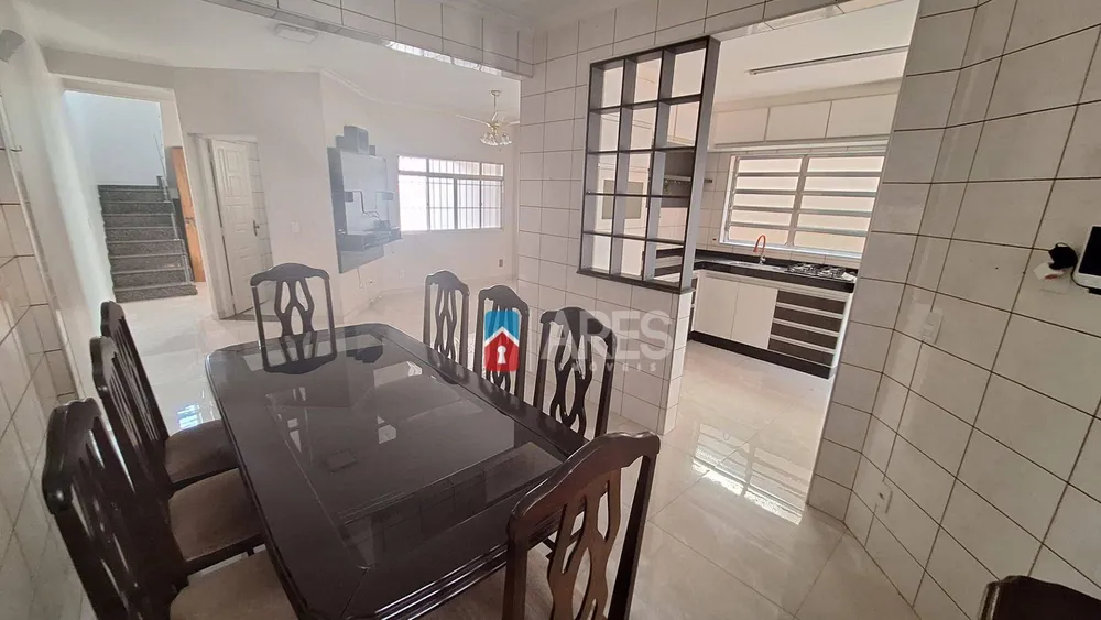 Casa, 3 quartos, 221 m² - Foto 8