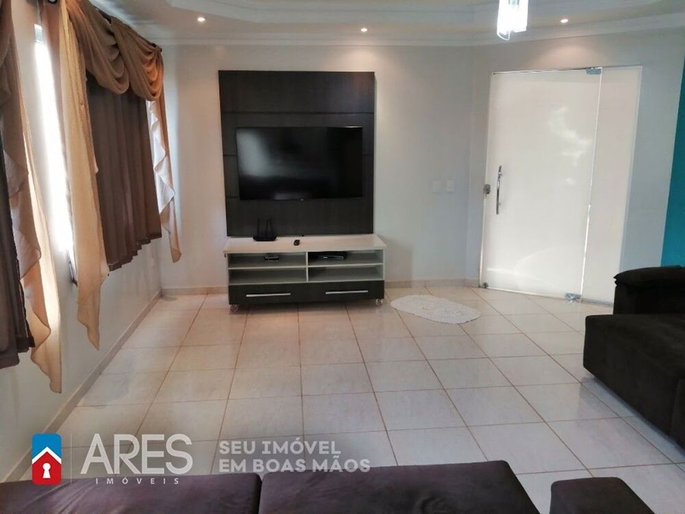 Casa, 3 quartos, 395 m² - Foto 1