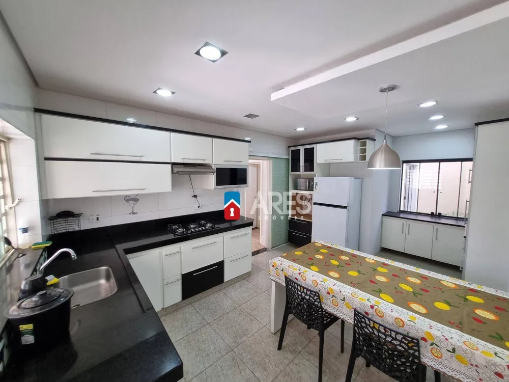 Casa, 4 quartos, 187 m² - Foto 6