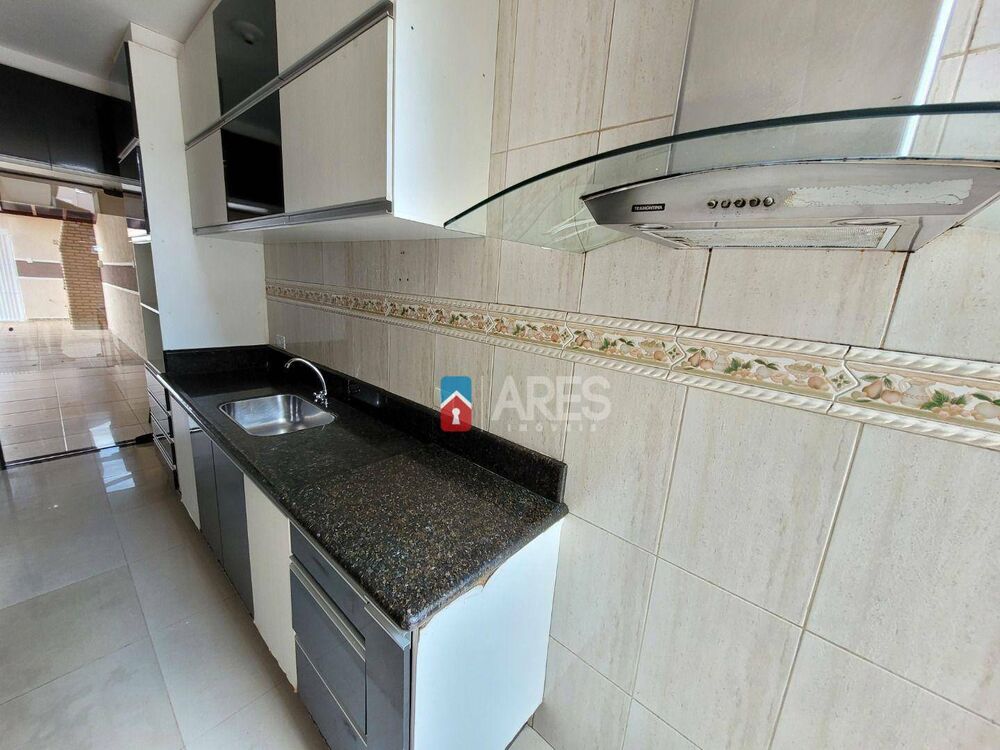 Casa, 3 quartos, 180 m² - Foto 1