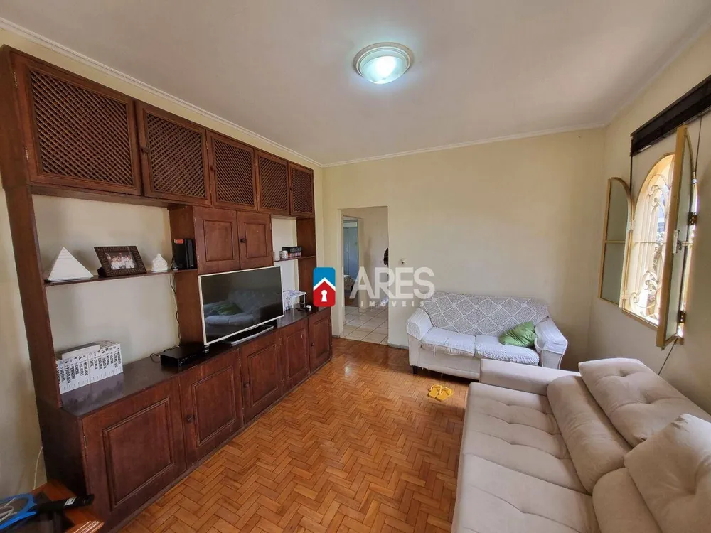 Casa, 3 quartos, 180 m² - Foto 2
