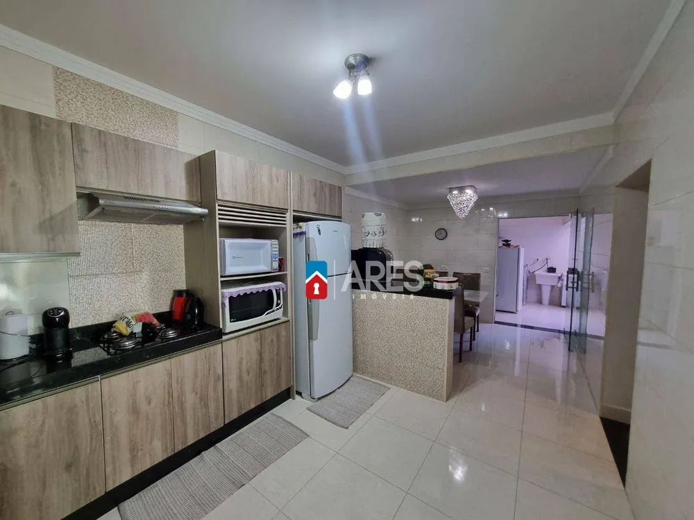 Casa, 3 quartos, 250 m² - Foto 1