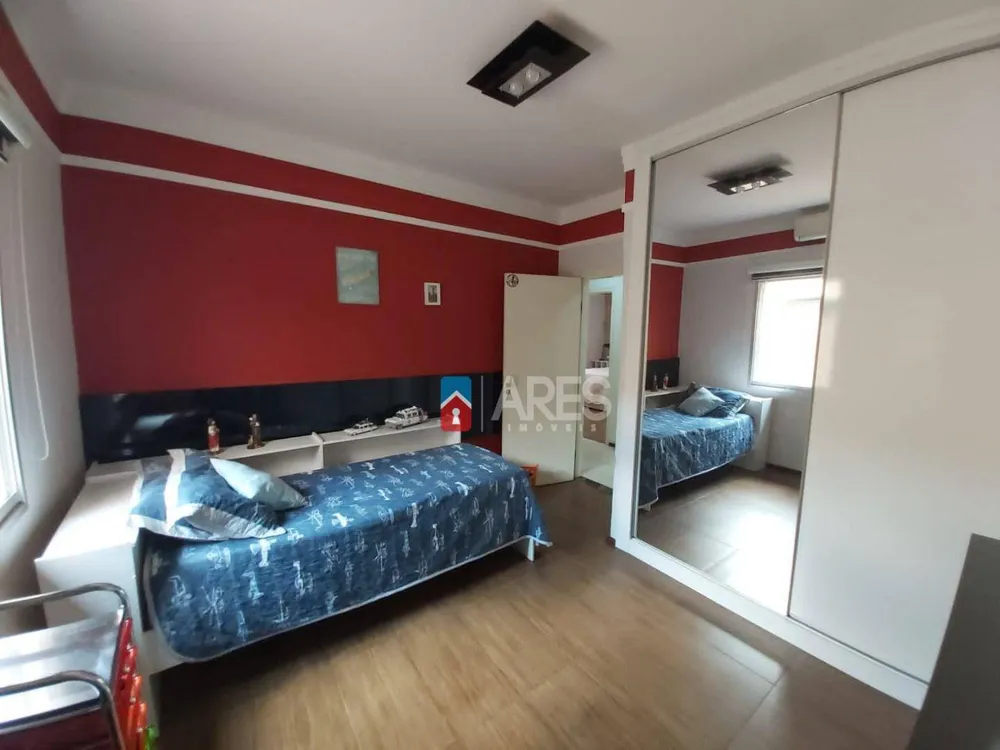 Casa, 3 quartos, 230 m² - Foto 1