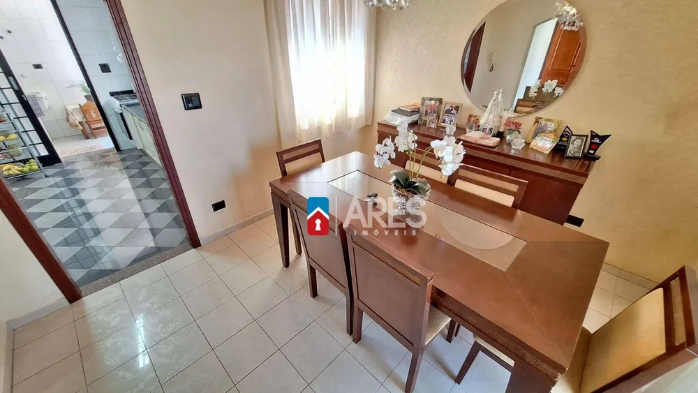 Casa, 3 quartos, 213 m² - Foto 1