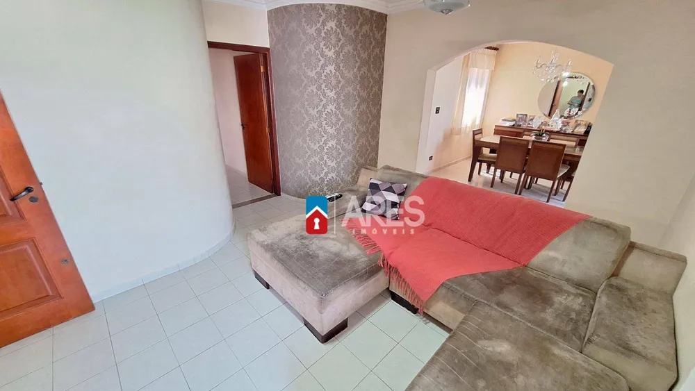 Casa, 3 quartos, 213 m² - Foto 2