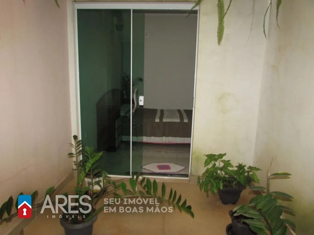 Casa, 4 quartos, 250 m² - Foto 11