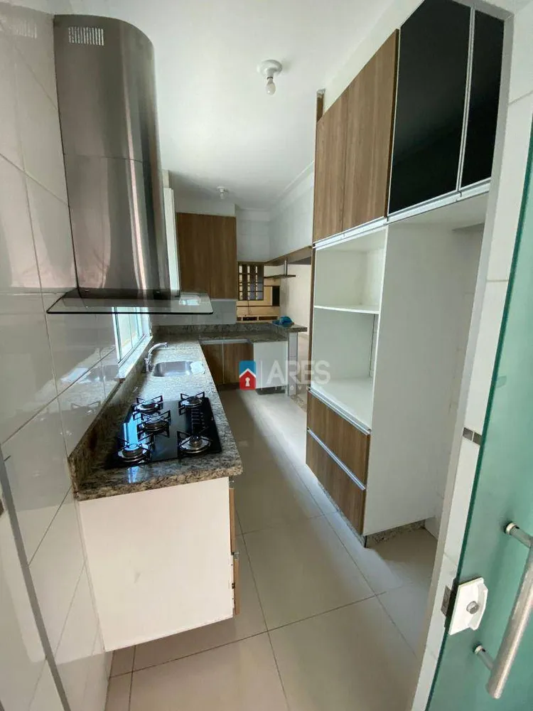 Casa, 3 quartos, 241 m² - Foto 6