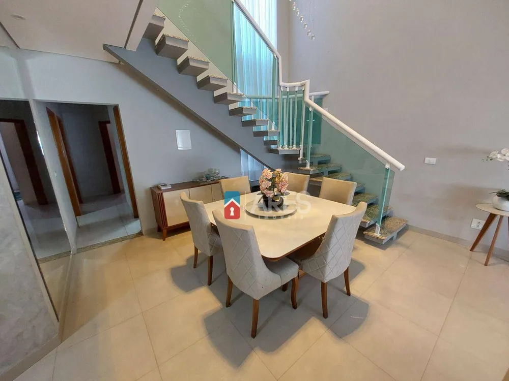 Casa, 3 quartos, 231 m² - Foto 4