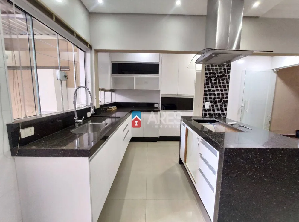 Casa, 3 quartos, 218 m² - Foto 6