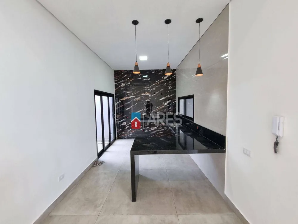 Casa, 3 quartos, 222 m² - Foto 1