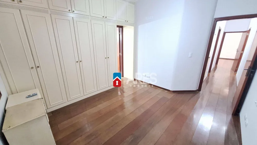 Casa, 3 quartos, 249 m² - Foto 14