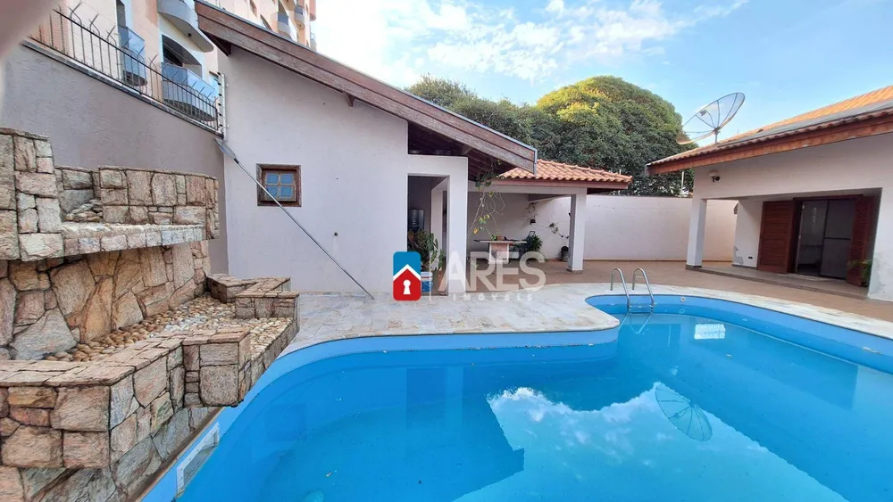 Casa, 3 quartos, 249 m² - Foto 2