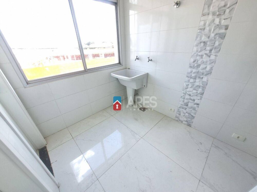 Apartamento à venda com 3 quartos, 227m² - Foto 2