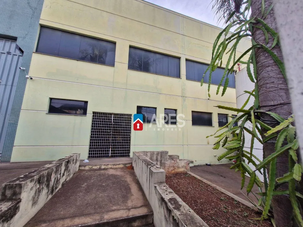 Depósito-Galpão, 980 m² - Foto 1