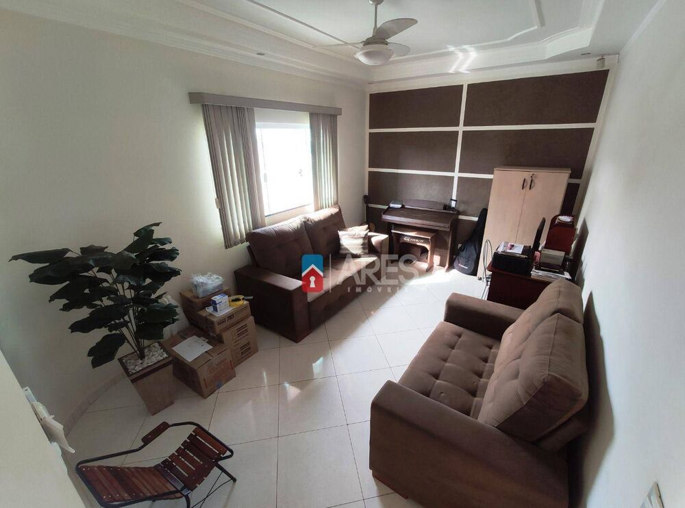 Casa, 3 quartos, 136 m² - Foto 2