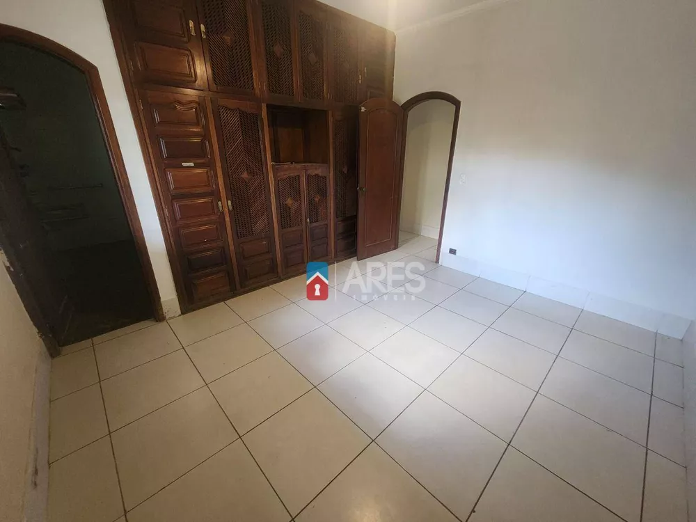 Casa, 5 quartos, 457 m² - Foto 2