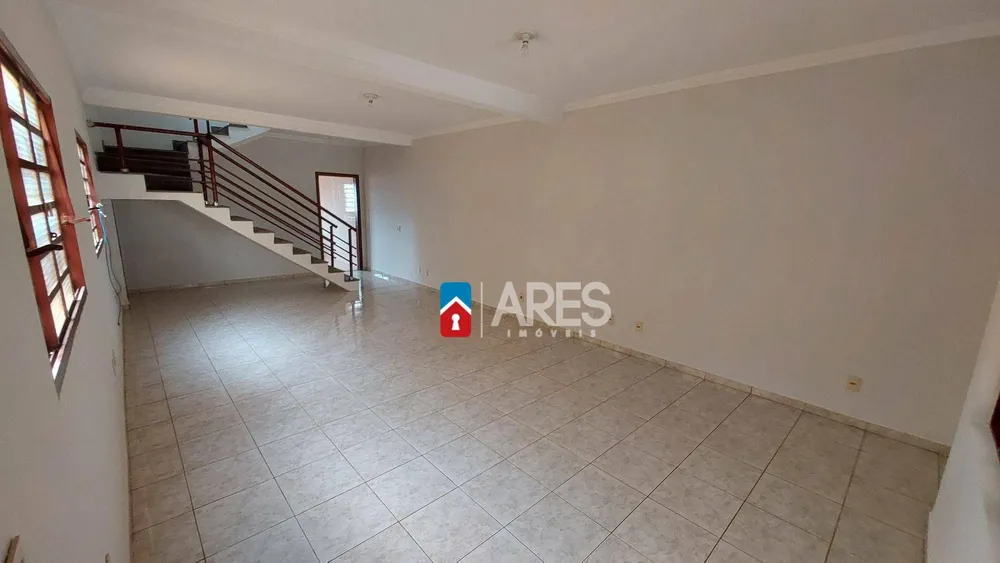 Casa, 3 quartos, 214 m² - Foto 4