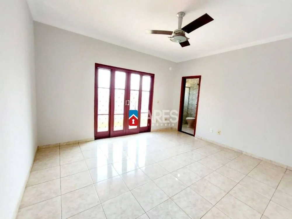 Casa, 3 quartos, 214 m² - Foto 1