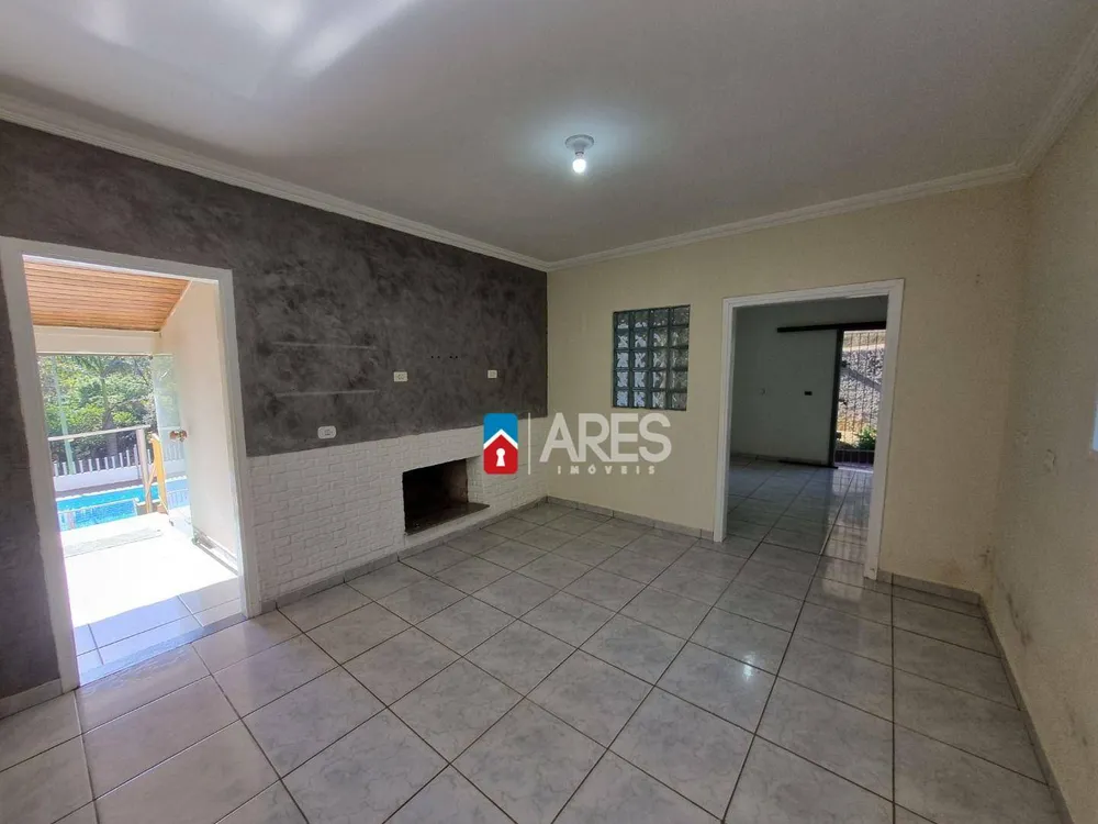 Chácara, 3 quartos, 1050 m² - Foto 1