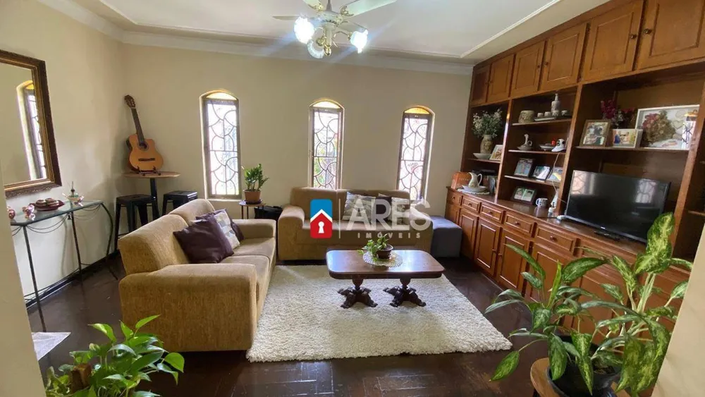 Casa, 3 quartos, 211 m² - Foto 4