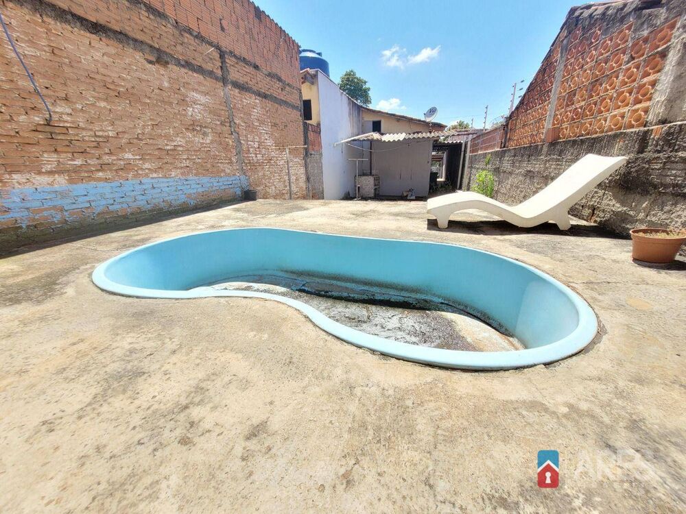 Casa, 2 quartos, 81 m² - Foto 1