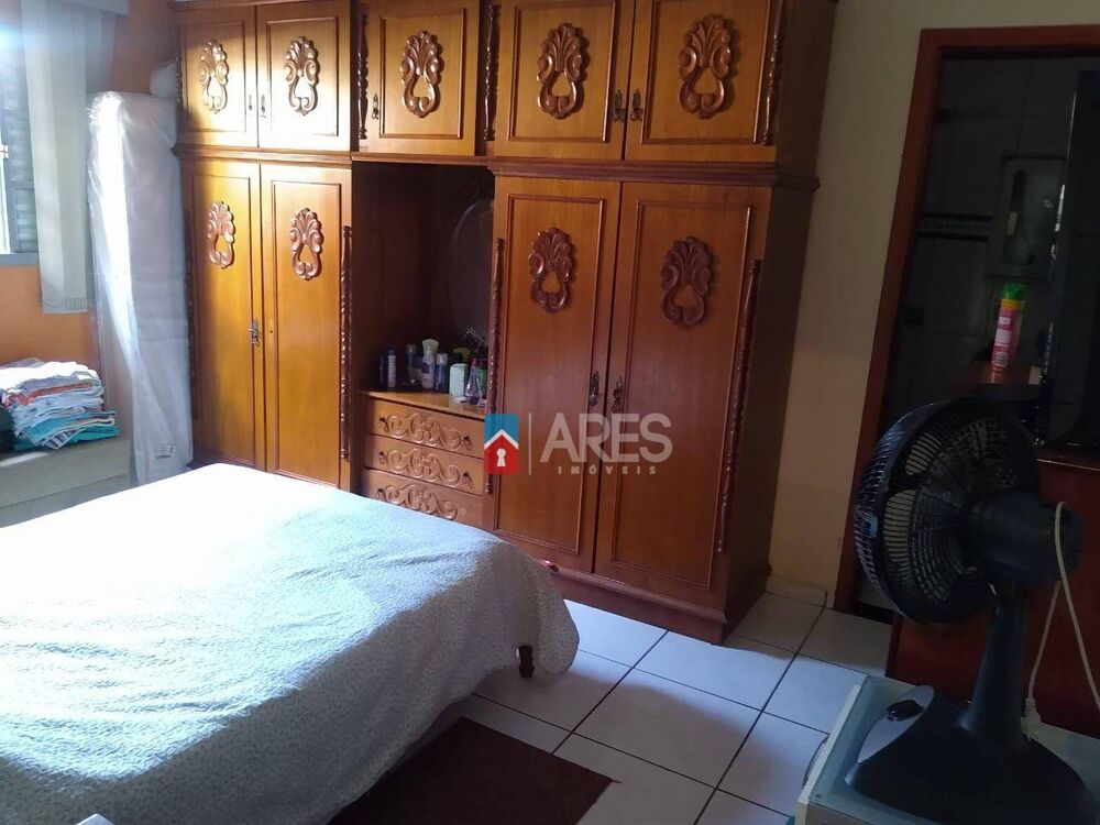 Casa à venda com 2 quartos, 139m² - Foto 11