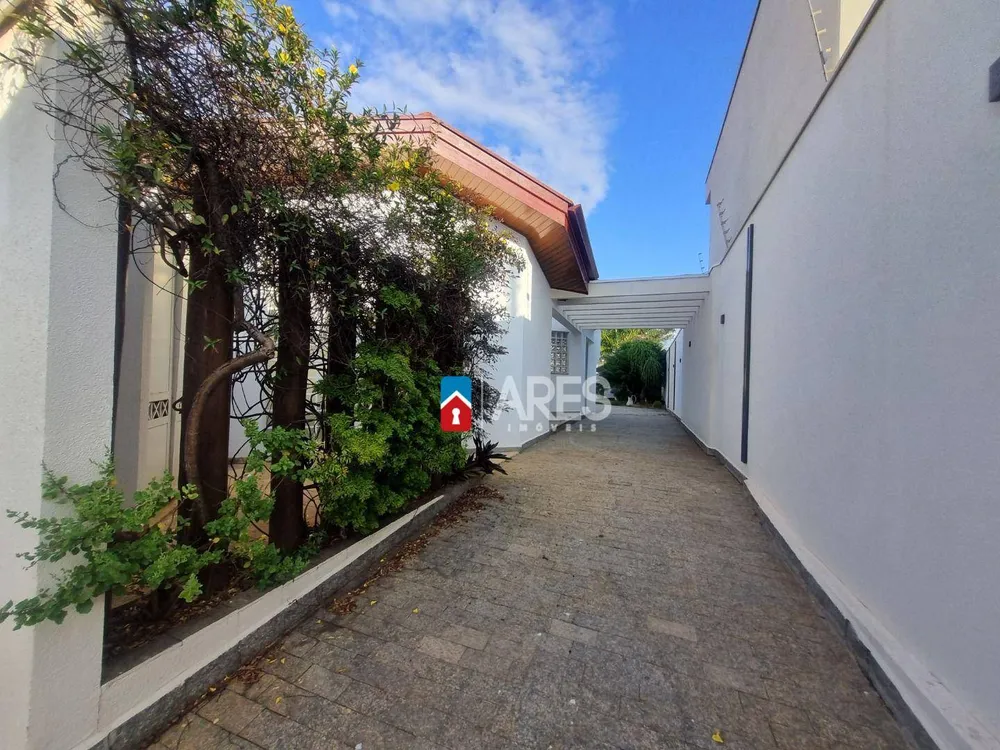 Casa, 4 quartos, 212 m² - Foto 1