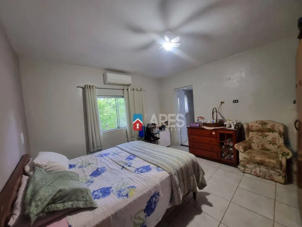 Chácara, 4 quartos, 1179 m² - Foto 1