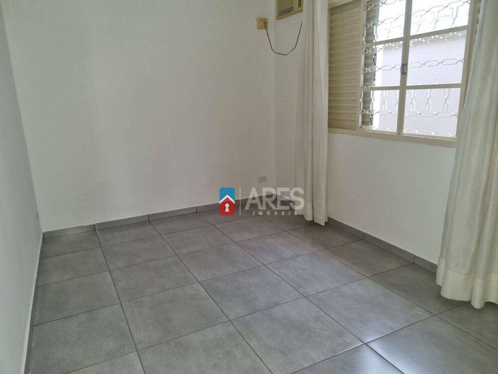 Casa, 4 quartos, 153 m² - Foto 1