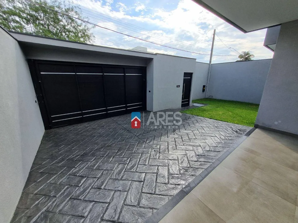 Casa, 3 quartos, 196 m² - Foto 1