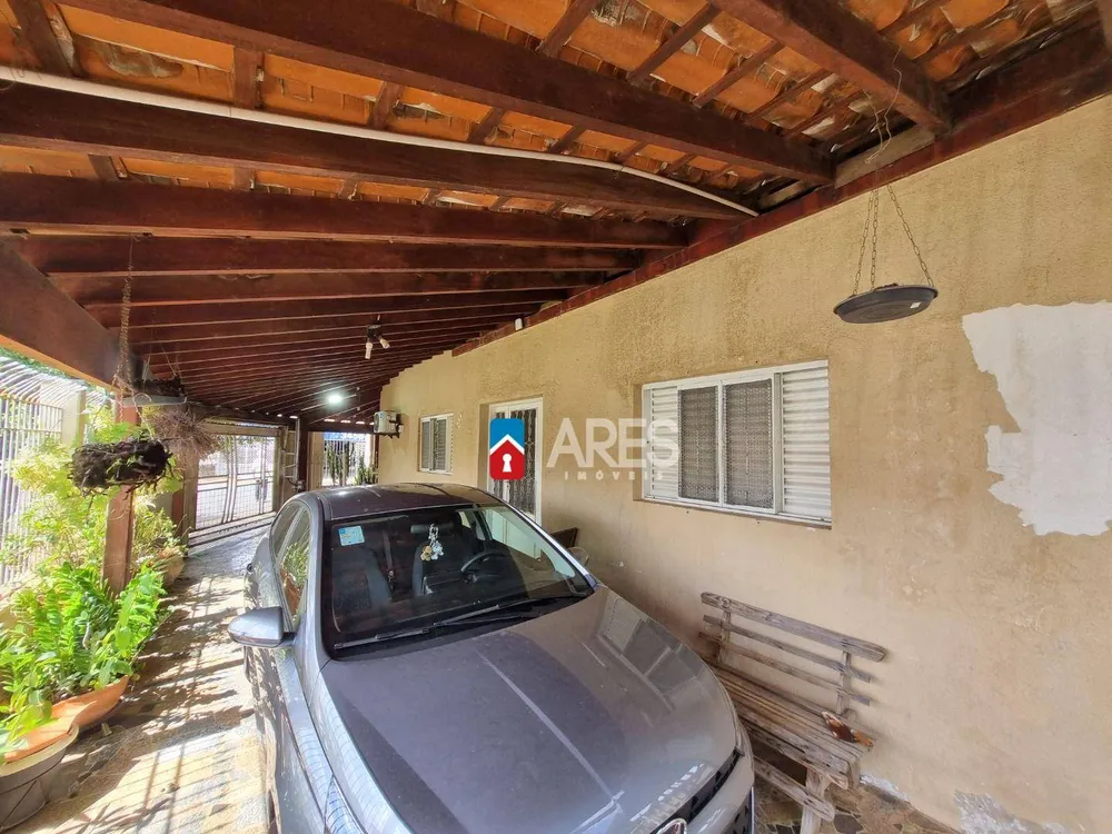 Casa, 5 quartos, 296 m² - Foto 1