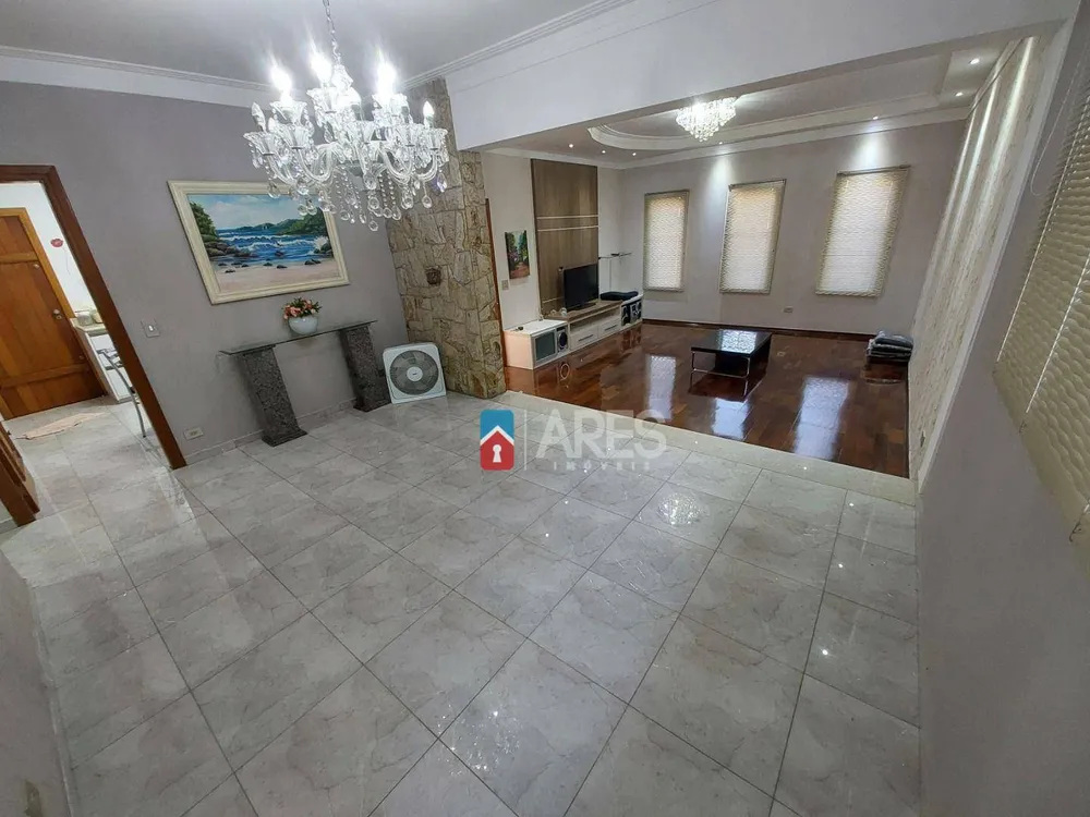 Casa, 3 quartos, 226 m² - Foto 1