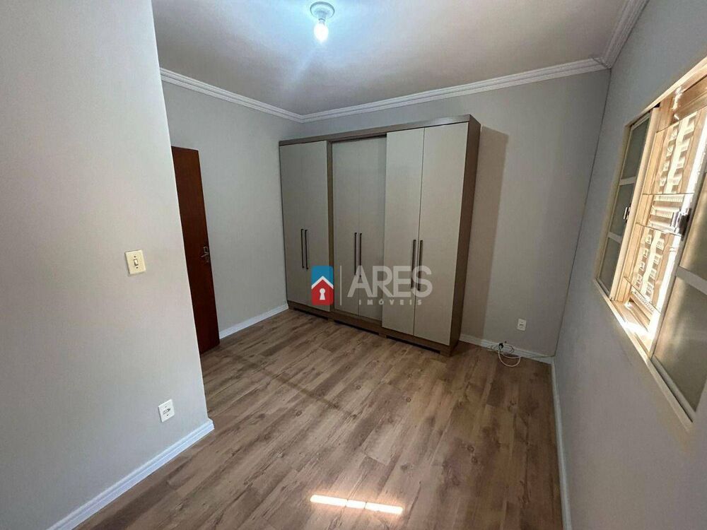 Casa, 4 quartos, 154 m² - Foto 2