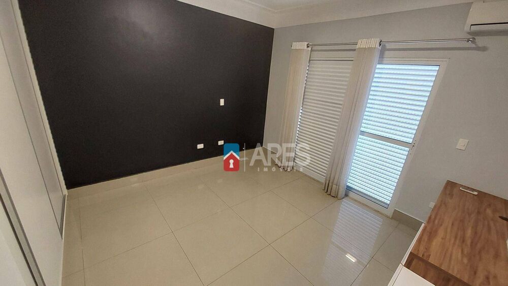 Casa, 4 quartos, 230 m² - Foto 1