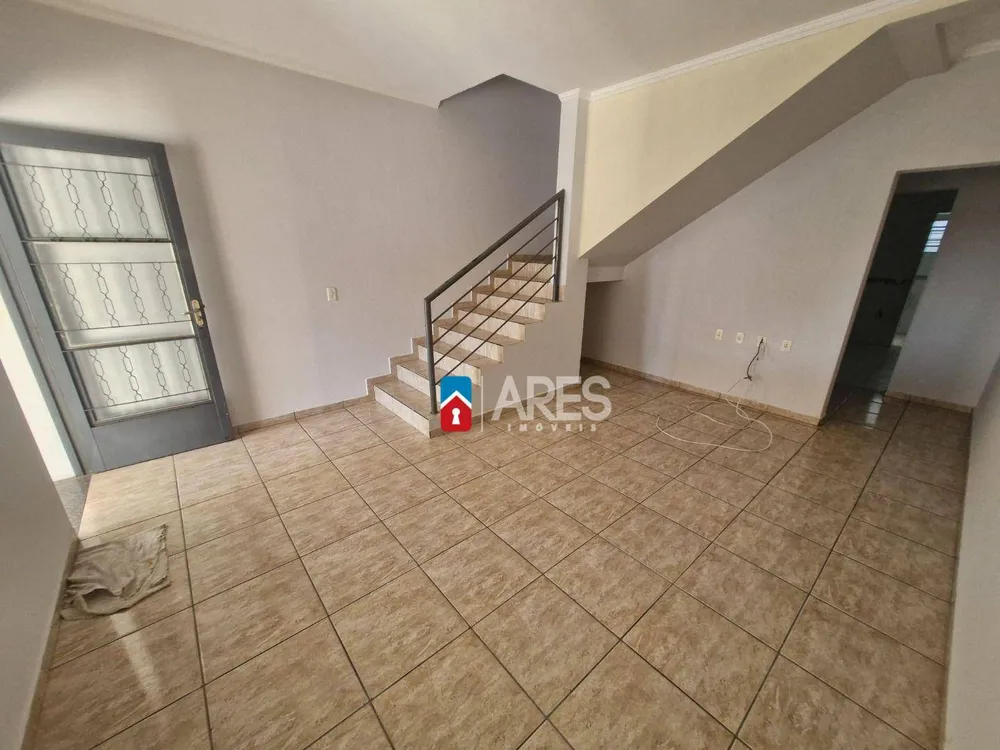 Casa, 2 quartos, 137 m² - Foto 1