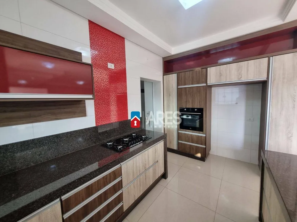 Casa, 3 quartos, 240 m² - Foto 4