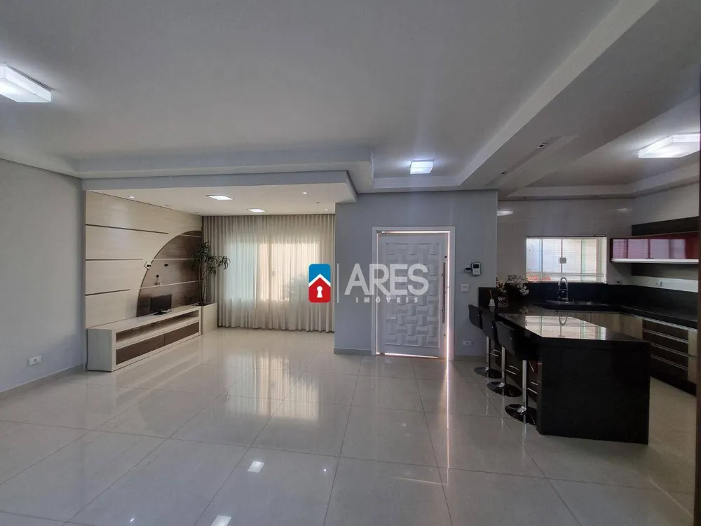 Casa, 3 quartos, 240 m² - Foto 2